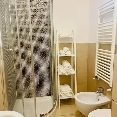 Comodo Tra E Riccione Rimini